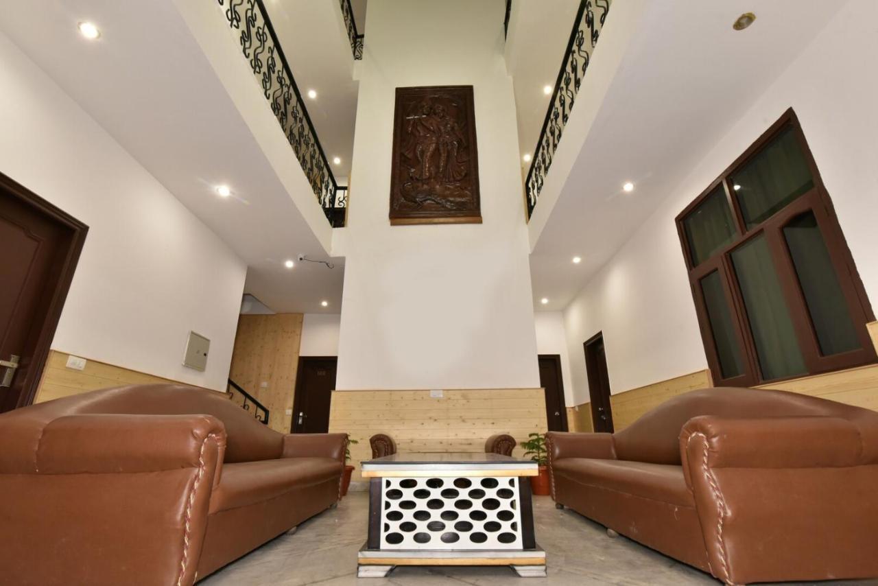 Dlx Stay In Naddi Дармсала Экстерьер фото