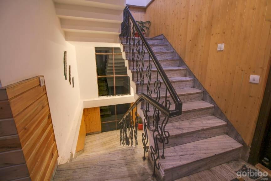 Dlx Stay In Naddi Дармсала Экстерьер фото